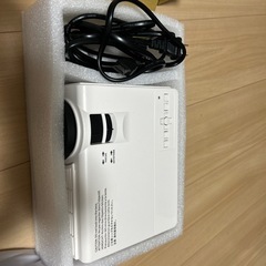 【値下】YONWHICK プロジェクターDP01の画像