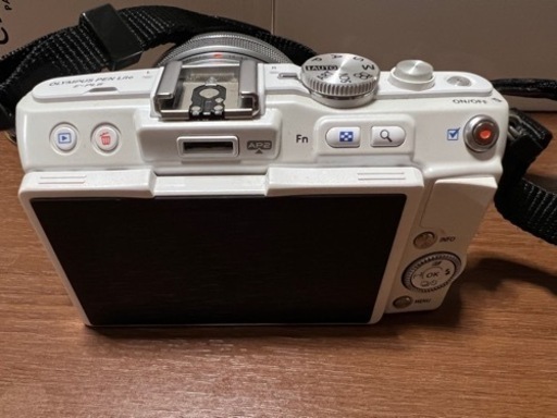 OLYMPUS ミラーレス E-PL6