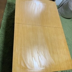 テーブル