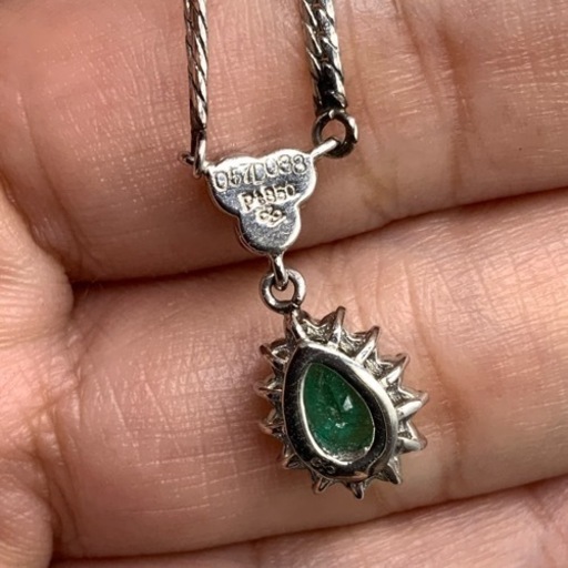 売り切れました。Pt850 プラチナ850 ジュエリーマキ　エメラルドネックレス　9.3g 約37.8cm