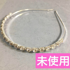 新品未使用　カチューシャ　キラキラ　シルバー　お花