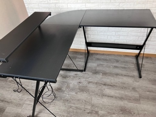 ゲーミングデスク＆チェア【取引者決まりました】