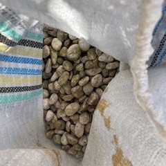 化粧砂利、防犯砂利差し上げます　の画像