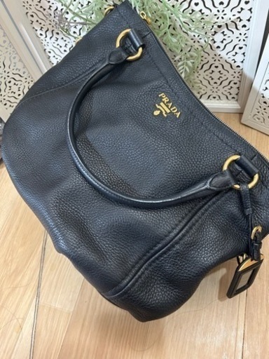 美品　プラダ　2wayトートバッグ・正規品・本革　ディアール4391