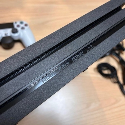 【お話し中】PS4 pro本体 + コントローラー2点