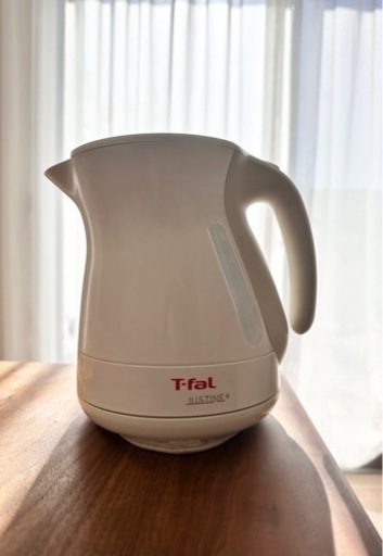 4点セット タイガー炊飯器、T-faLケトル、米びつ、軽量カップ