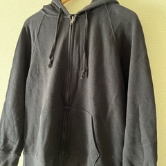 ユニクロ パーカー(中古品)美品です！レディース大きいサイズ3XLの画像