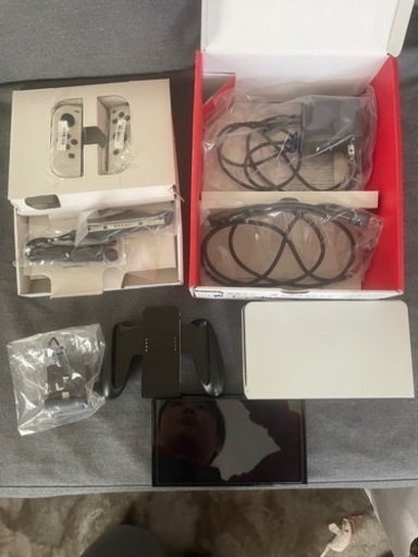 switch ホワイト　有機ELモデル　
