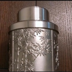有名な（錫スズ）茶缶の画像