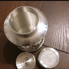 有名な（錫スズ）茶缶の画像