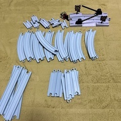 ダイソー　レール