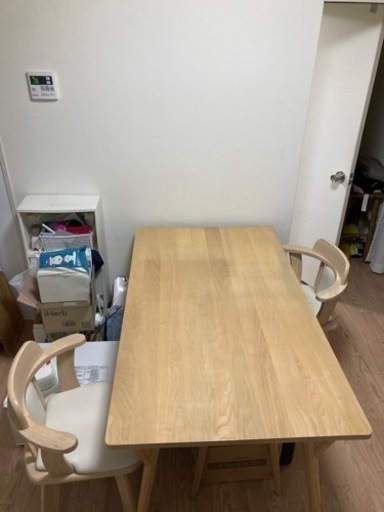 ダイニングテーブルセット 椅子２つ 長椅子１つ天然木　北欧モダン