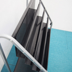 マガジンスタンド ブックシェルフ 販促 キャスター付 新品４万円程度 W750×D400×H935 (CA41)の画像