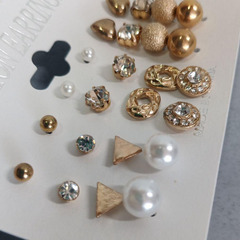 ピアス まとめ売りゴールド ハート 丸 キラキラ パール 小さめ シンプルピアスの画像