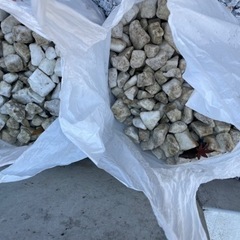 化粧砂利、防犯砂利差し上げます　の画像