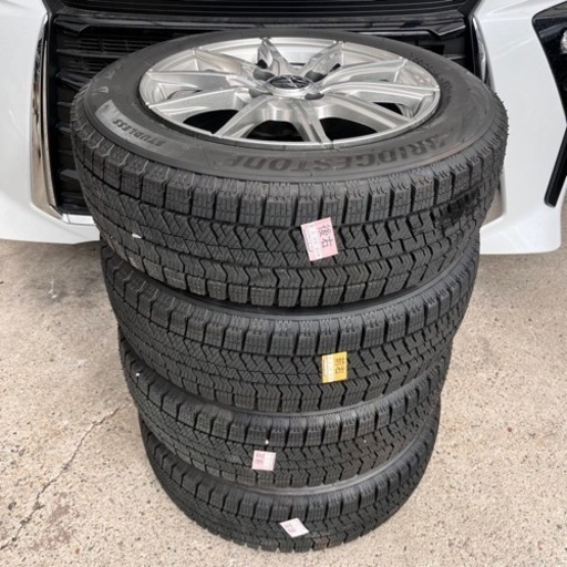 アルミホイル付き スタッドレスタイヤ 4本セット 2018年製造 ワンランク上のブリヂストン VRX2 溝タップリ