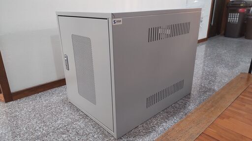 ☆カメラなど精密機器の保管に☆サンワサプライ株式会社　19インチマウントボックス〈CP-027K〉