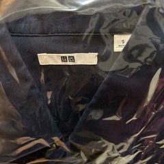 🔵UNIQLO シャツ　Sサイズの画像