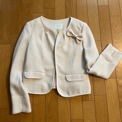 上品かわいいセレモニースーツEMMA JAMES (エマジェイムス)ツイード織柄ベージュ系　ノーカラージャケット、ワンピース、ブローチ 3点セット11号（9〜11号の方に）の画像