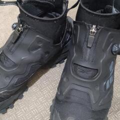 Reebok ポンプ スニーカー 黒 23.5cm