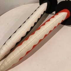 おもちゃの柔らか刀　2本の画像