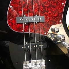 Mavis ジャズベースの画像