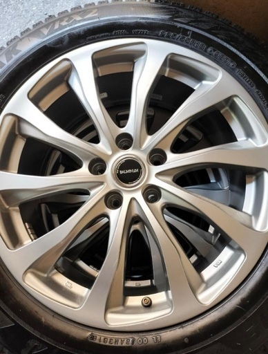 スタッドレス（BS VRX2-225/55R18）とホイール4本セット