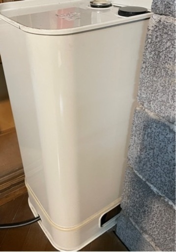 【受け渡し済み】灯油タンク 室内用70型 ダイケン