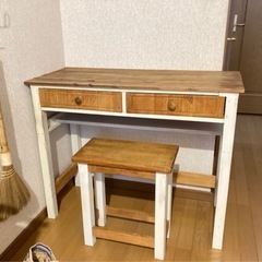 アンティーク風　シャビー　テーブルと椅子　エイジング　ソーイング...