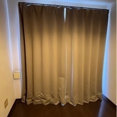 カーテンを格安にてお譲りします。