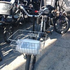 310🔴安心の無料保証；点検サービス付き🟢バカ良心的な中古電動自転車屋  🔵土日もお子様と土足のまま、いろいろなタイプのご試乗が可能です。  🌕️２０インチ、チャイルドシート、３人乗り、２人乗り、１人乗り、電動アシスト自転車  🔴バッテリーは、新品の９０％以上の性能を保持していて、コンディション良好です。  🟢１回の充電で３０ｋｍ以上の走行が可能です。山手線を半周するくらいの走行可能です。  🌕️オプション無料。後ろチャイルドシートをかごに変更して１人乗りに変更も可能です。  🟣２０インチの画像