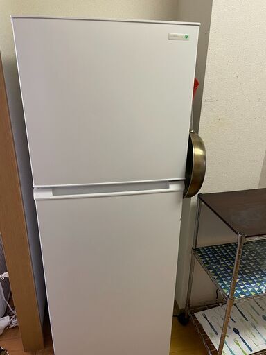 HerbRelax YRZ-F23E1冷蔵庫 (225L・右開き)