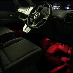 ⭐︎カーパーツサービスオリジナル⭐︎フットライトライト取り付けの画像