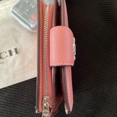 coach三つ折り財布【定価¥48900】の画像