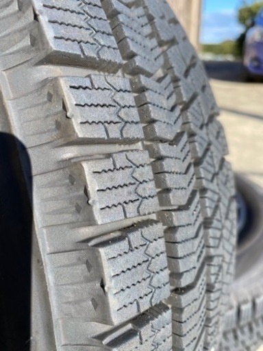 スタッドレスタイヤ　ブリヂストン 4本セット　175/70R 84Q 