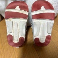 ベビーシューズ　13cm ハローキティーの画像
