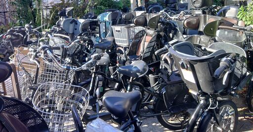 311?安心の無料保証；点検サービス付き?バカ良心的な中古電動自転車屋です。  ?土日もお子様と土足のまま、いろいろなタイプのご試乗が