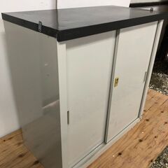 ☆彡スチール製物置!!!H920ｍｍ/ｗ900ｍｍ/D470ｍｍ...