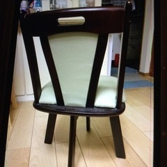 ダイニングチェアの画像