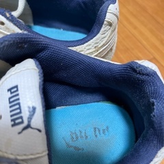 ２月４日までに問い合わせが無い場合処分します。puma スニーカー24cmの画像