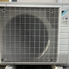 決まりました！※30日まで！【美品、完動品】ダイキン　うるさらエアコン　14畳用　室外機、リモコンありの画像