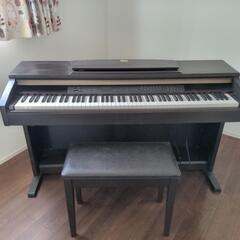 ヤマハ電子ピアノ　Clavinova model CLP120
