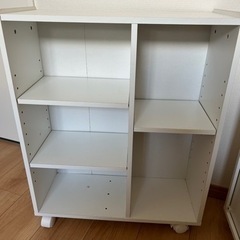 【ニトリ】キャスター付き本棚 2つの画像