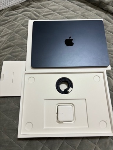ほぼ新品M2 MacBook Air 13インチ ミッドナイト