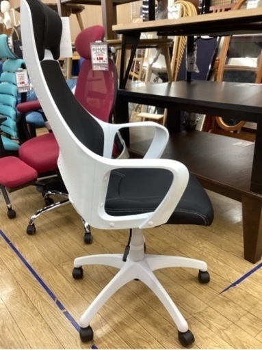 KA-82【新入荷　リサイクル品】ニトリ　スペーシー　ワーク　デスクチェア　白×黒