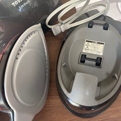 東芝　TOSHIBA コードレス　スチームアイロン　美品　TA-FVX620  コンパクト　ピンク　の画像