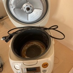 炊飯器3合の画像