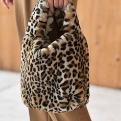 アニマル柄ファーバッグの画像