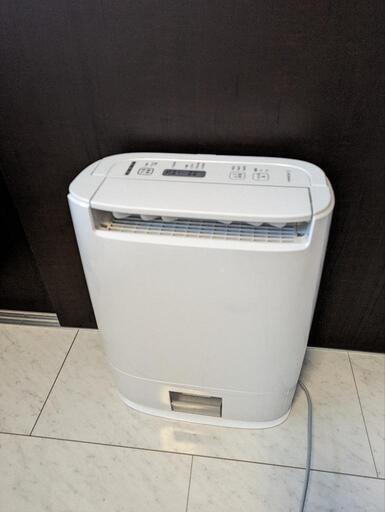 パナソニック　Panasonic 衣類乾燥除湿機 　f-yzs60