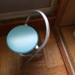 折りたたみ椅子　パイプ椅子の画像